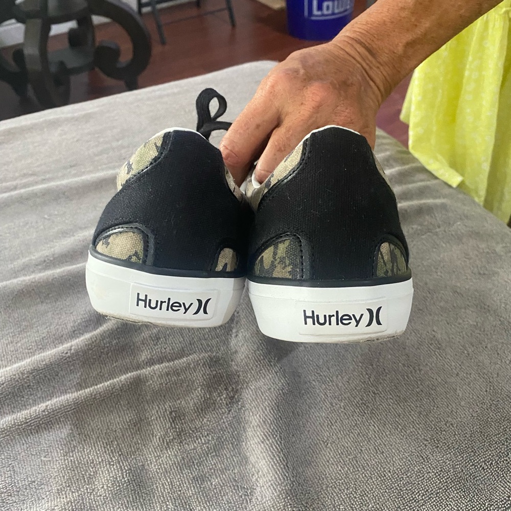 Hurley Mens 11